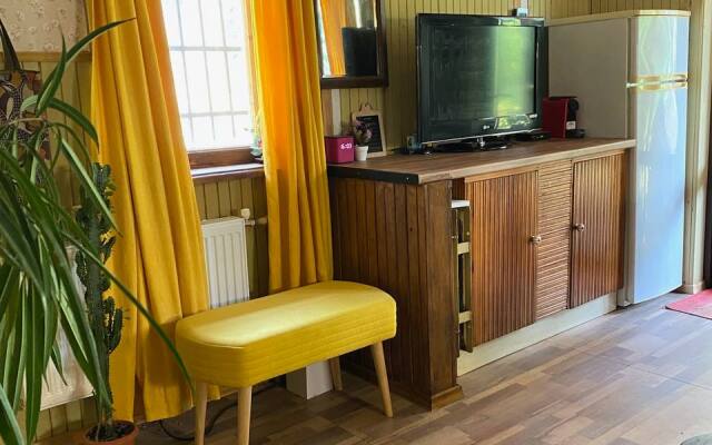 Частный дом Дом у реки в английском стиле