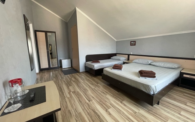 Dzhuliya Guest House