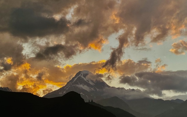 Отель Misty Mountain