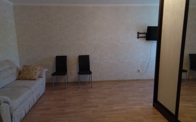 Na Bushueva 6 Flat