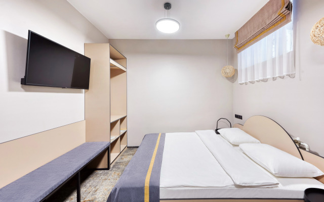 Отель Тесла