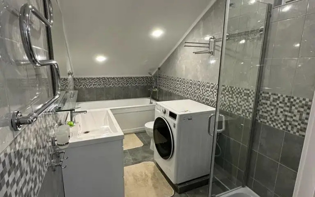 Dom Dlya Otdykha S Basseynom I Saunoy Private house