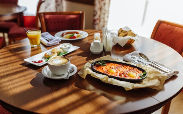 Отель Загородный Клуб Роджер