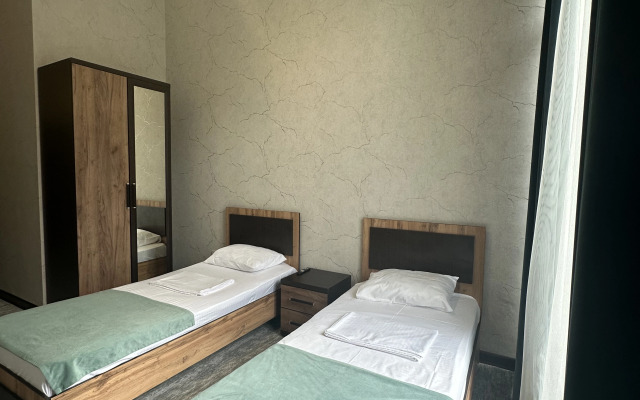 Отель Горец