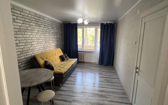 Uyutnaya Dvukhkomnatnaya Flat