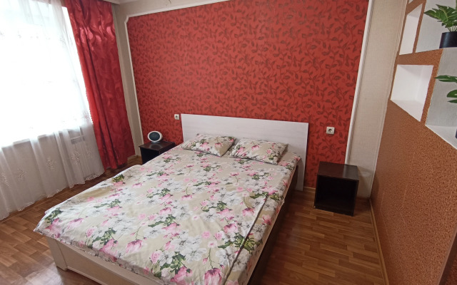 V Novom Dome Flat