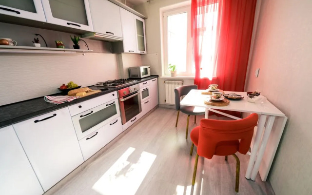 Flat  on Dobrolyubova 1