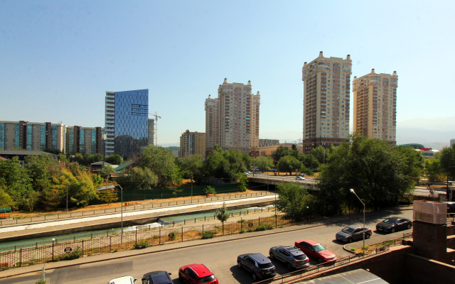 Dvukhkomnatnye S Dizaynerskim Remontom V Zhk Shakhristan Apartments