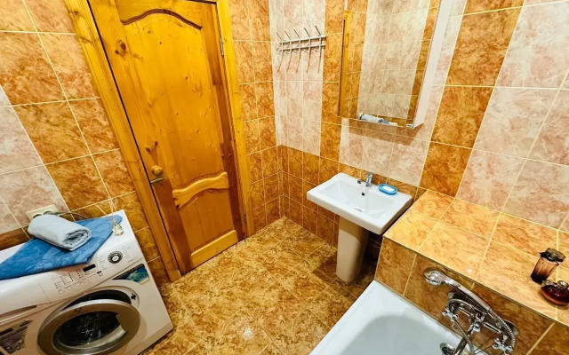 Uyutnaya Trekhkomnatnaya Flat