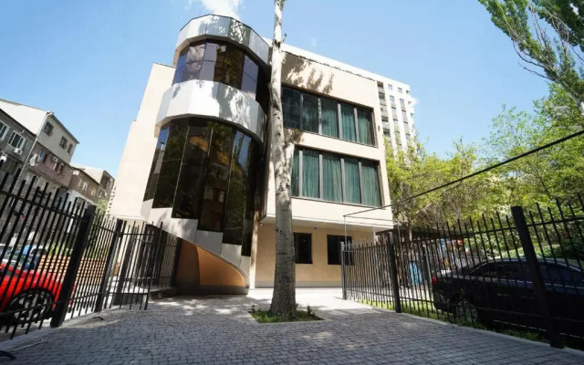 Hotel Amiryan by Armani hotels collection