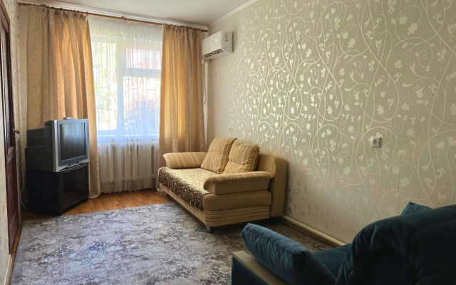 Частный дом для летнего отдыха в центре Геленджика