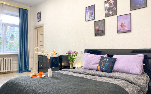 Апартаменты Счастье жить в центре Севастополя с балкончиком