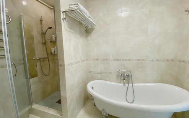 Квартира Piter Apatrments у Эрмитажа (2 спальни, парковка, кондиционер)