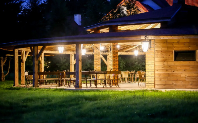 Отель Korona Park Klewinowo