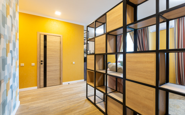 LuxHoll Flat