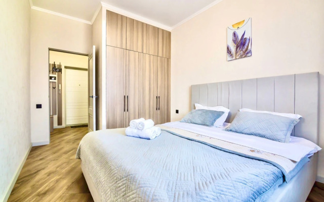 Udobnaya v Tsentre Goroda Flat