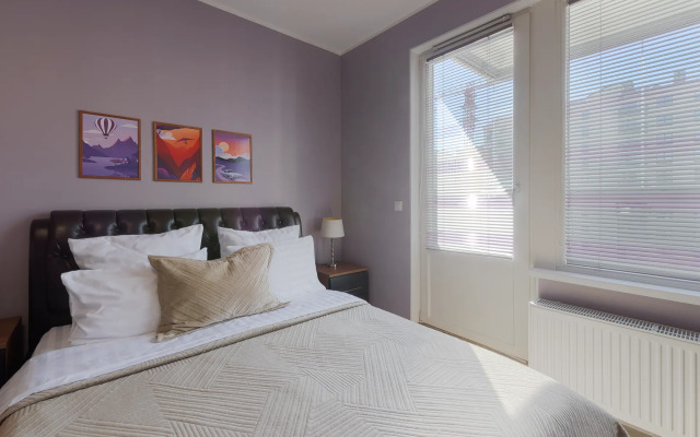 Квартира Лиловая студия на набережной Обводного канала