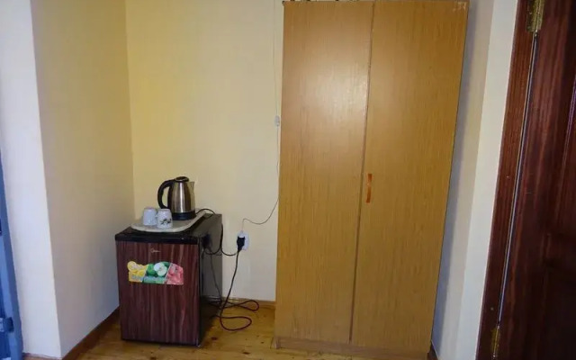 Dautiya Guest House