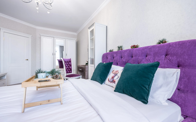 Bolshoi by Roomers Apartments