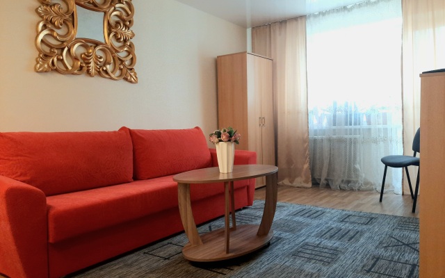 Na Kosmonavta Leonova 36a Apartments