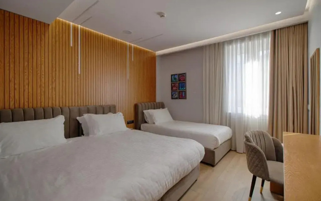 Primo Hotel
