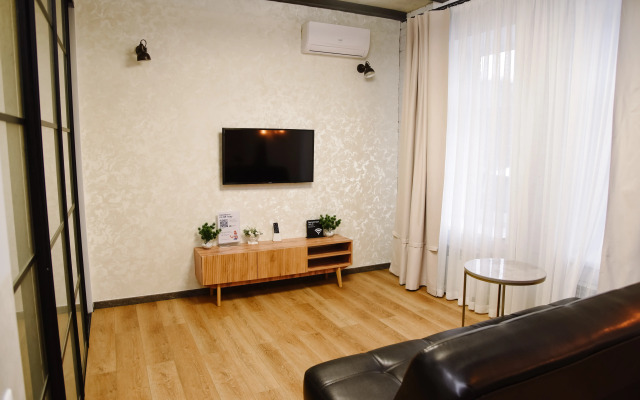 Апартаменты на Демонстрации №7