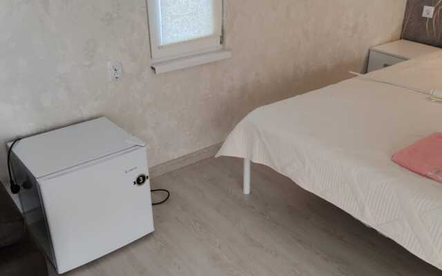 Yug-Ra Mini-Hotel