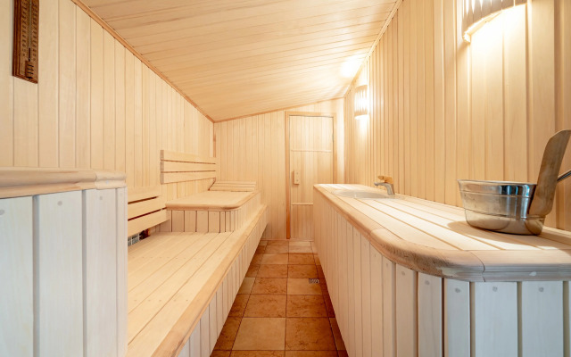 Частный дом в Гатчине с Бассейном и Сауной