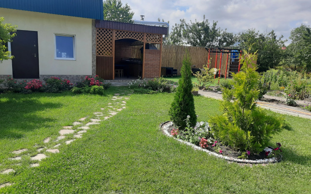 Частный дом Загородный Дом на Юце