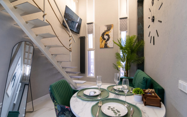 Квартира Hedonism двухэтажная на Московской 34