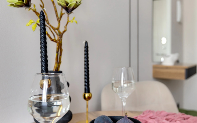 Апартаменты Уютная Дизайнерская Студия у Метро Ботанический Сад