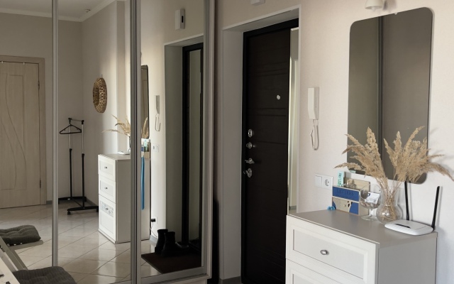 U Muzeya Mirovogo Okeana Abramov Apartments