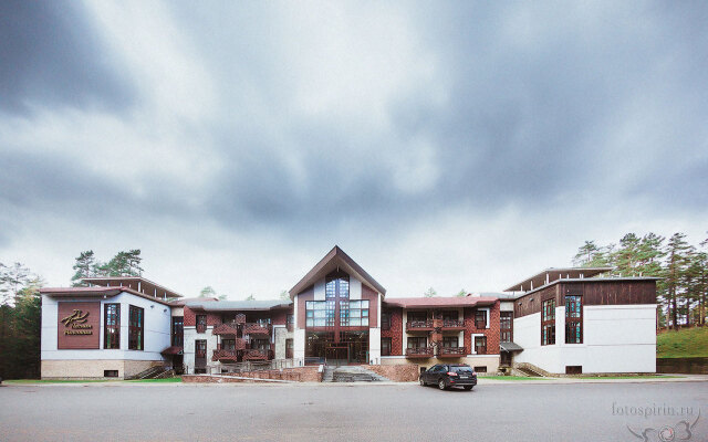 Lesnaya Rapsodiya Hotel