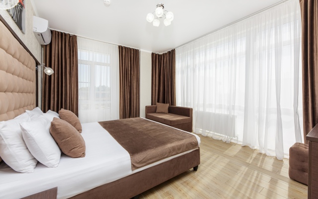 Leonsia Hotel