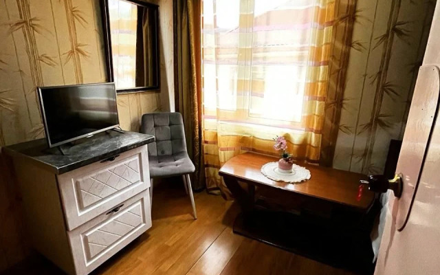 Komnata Romantika V Lazarevskom Flat