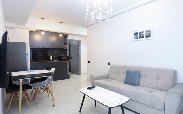 2Bd1Bath Pushkin ave 58 2ndfloor next to church.