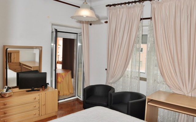 Mary and Rooms Apartments