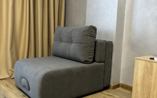 Квартира студия на улице Энгельса 4