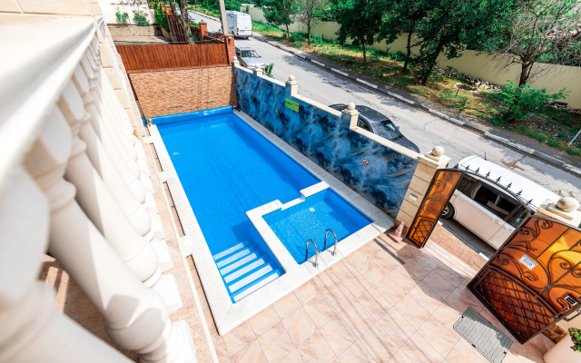 Adonis Guest house