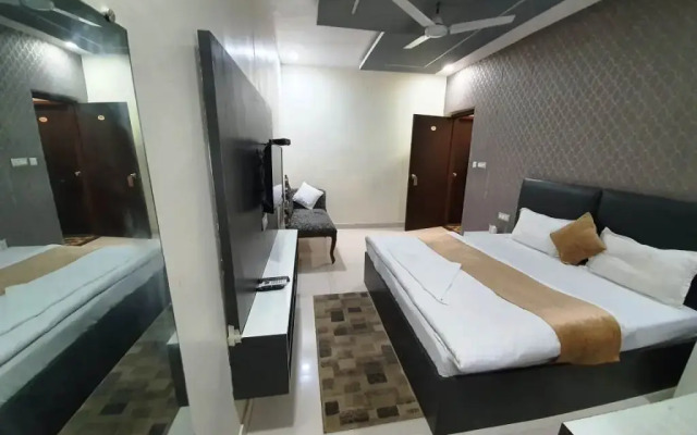Hotel Mandakini Royal