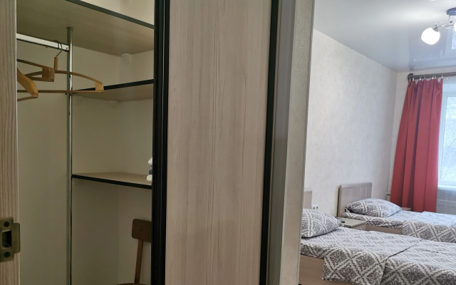 V Tsentre U Pogankinykh  I Menshikovykh Palat Flat