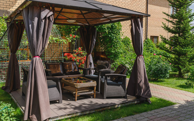 Tarasovo Haus Guest House