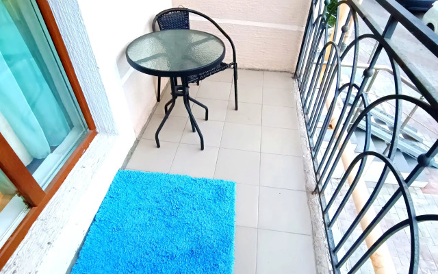 Znamenitaya Krymskaya Flat