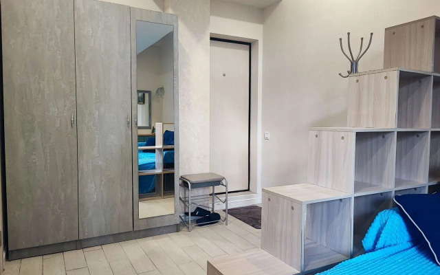 S Lodzhiey i Vidom na Les Flat