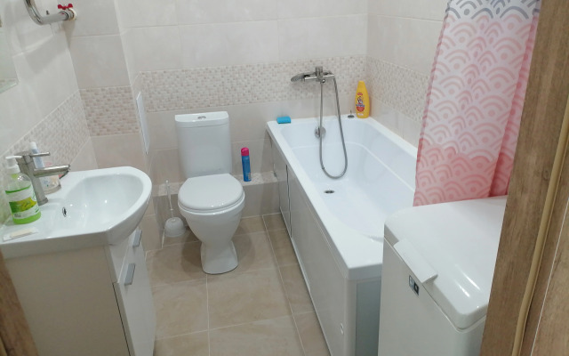 Odnokomnatnaya 36 M² 2 Krovati Flat