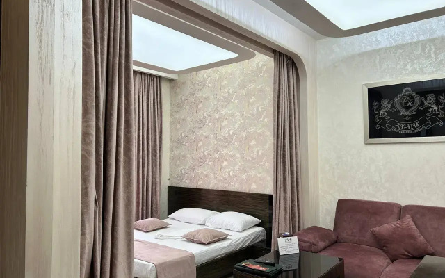 Отель Roma Yerevan & Tours