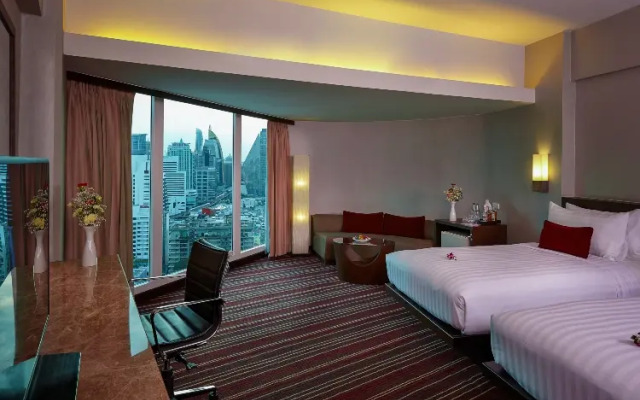 Отель Ambassador Bangkok Hotel