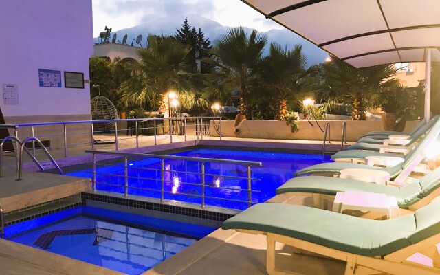 Şima Hotel