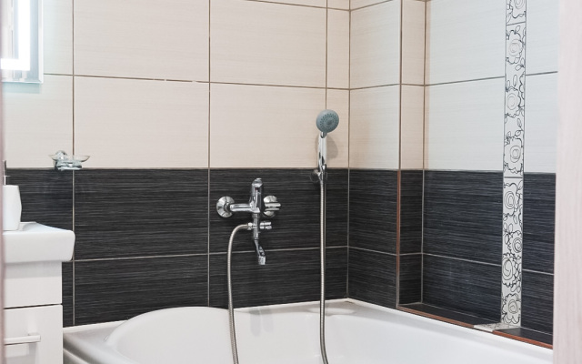 dvukhkomnatnaya Apartic s vidom na botanicheskiy sad Flat
