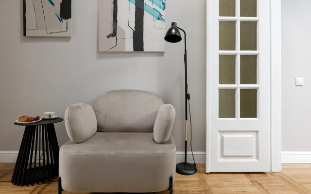 Квартира GM Apartments Четырехкомнатные с двумя санузлами